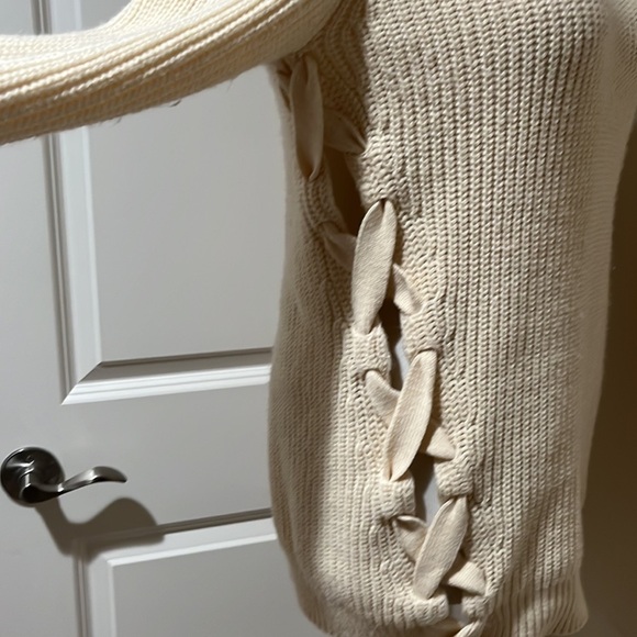 TOBI Biege Criss Cross Turtleneck Sweater - Picture 3 of 9